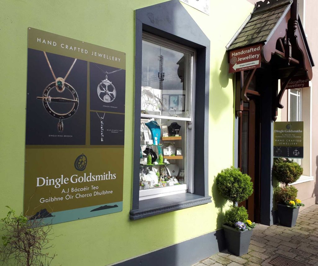 dinglegoldsmiths-outside-shop-2